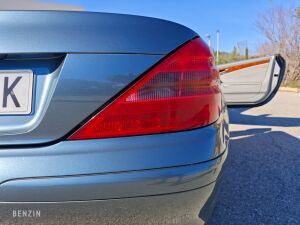 Mercedes-Benz SL 500 R230 - 2001