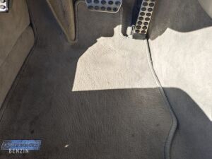 Mercedes-Benz SL 500 R230 - 2001