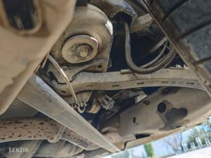 Mercedes-Benz SL 500 R230 - 2001