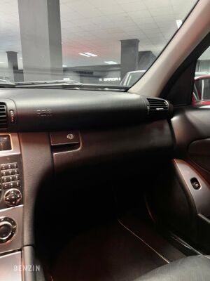 Mercedes-Benz C230 V6 - 2006