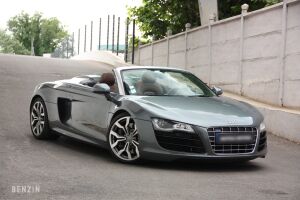Audi R8 Spyder V10 - 2011