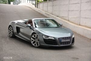 Audi R8 Spyder V10 - 2011