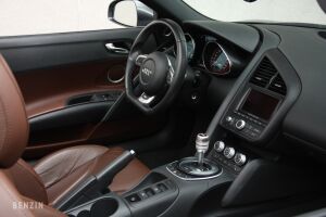 Audi R8 Spyder V10 - 2011