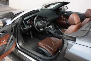 Audi R8 Spyder V10 - 2011