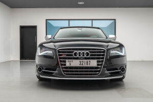 Audi S8 - 2014