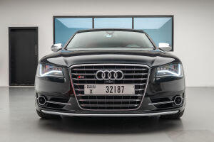 Audi S8 - 2014