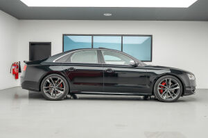 Audi S8 - 2014