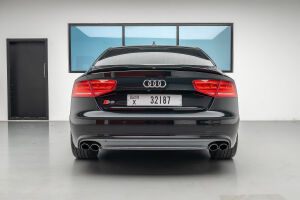 Audi S8 - 2014