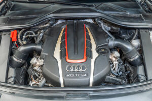 Audi S8 - 2014
