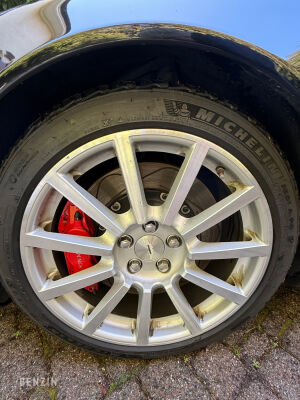 Aston Martin Vanquish S - 2007