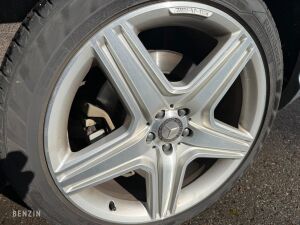 Mercedes-Benz R63 AMG - 2006