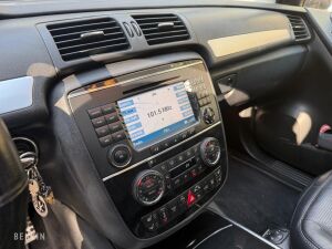 Mercedes-Benz R63 AMG - 2006