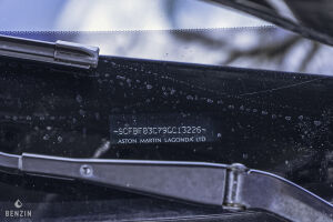 Aston Martin V8 Vantage 4.7 - 2010