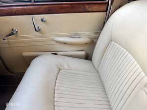 Jaguar 3.8 S-Type - 1966