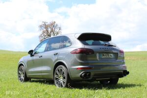 Porsche Cayenne Turbo - 2015