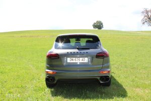 Porsche Cayenne Turbo - 2015