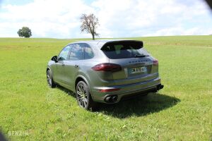 Porsche Cayenne Turbo - 2015