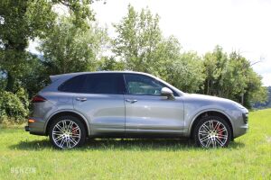 Porsche Cayenne Turbo - 2015