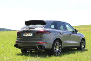 Porsche Cayenne Turbo - 2015