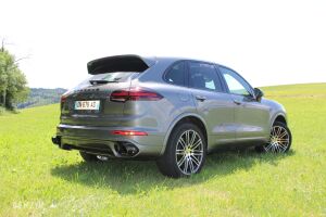 Porsche Cayenne Turbo - 2015
