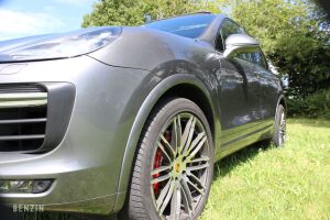 Porsche Cayenne Turbo - 2015