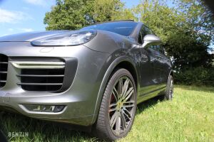 Porsche Cayenne Turbo - 2015