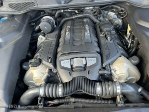 Porsche Cayenne Turbo - 2015