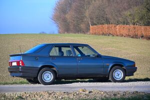 Alfa Romeo 75 1.6 i.e - 1990