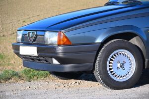 Alfa Romeo 75 1.6 i.e - 1990