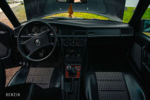 Mercedes-Benz 190E 2.5-16 - 1989