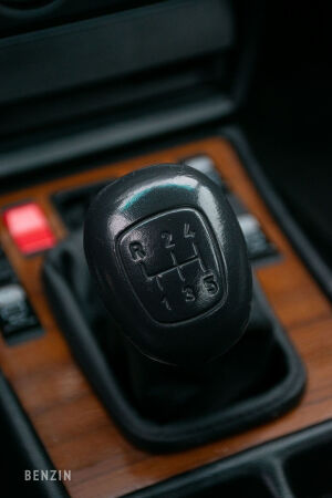 Mercedes-Benz 190E 2.5-16 - 1989