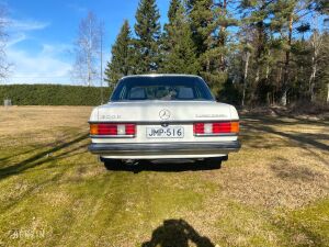 Mercedes-Benz 300 Turbodiesel W123 - 1983