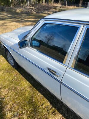 Mercedes-Benz 300 Turbodiesel W123 - 1983