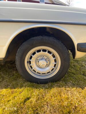 Mercedes-Benz 300 Turbodiesel W123 - 1983