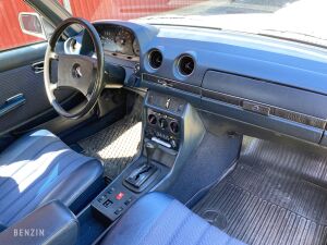 Mercedes-Benz 300 Turbodiesel W123 - 1983