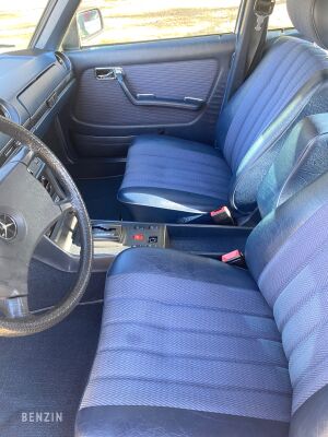 Mercedes-Benz 300 Turbodiesel W123 - 1983