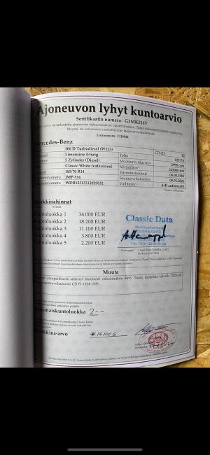 Mercedes-Benz 300 Turbodiesel W123 - 1983