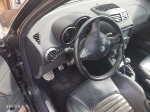 Alfa Romeo 147 GTA - 2004