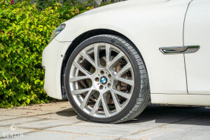 BMW 750Li Individual Pearl Edition - 2013