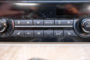 BMW 750Li Individual Pearl Edition - 2013