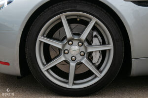 Aston Martin V8 Vantage 4.3 - 2007