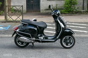 Piaggio Vespa GTS 125 Super - 2011
