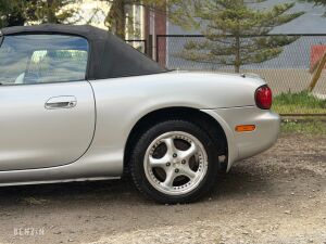 Mazda MX-5 NBFL - 2001