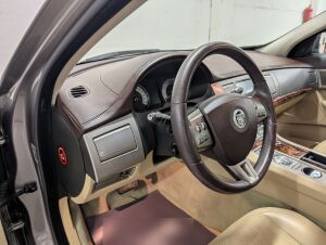 Jaguar XF 4.2 - 2008