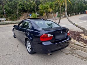 BMW 320i E90 - 2007 *77k km
