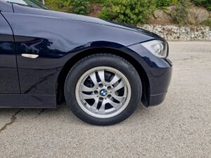 BMW 320i E90 - 2007 *77k km