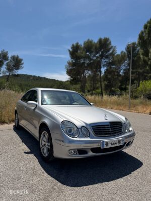 Mercedes-Benz E 320 Élégance W211 - 2002