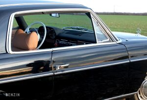 Mercedes-Benz 250 CE W114 - 1971