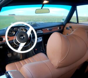 Mercedes-Benz 250 CE W114 - 1971