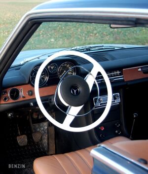 Mercedes-Benz 250 CE W114 - 1971